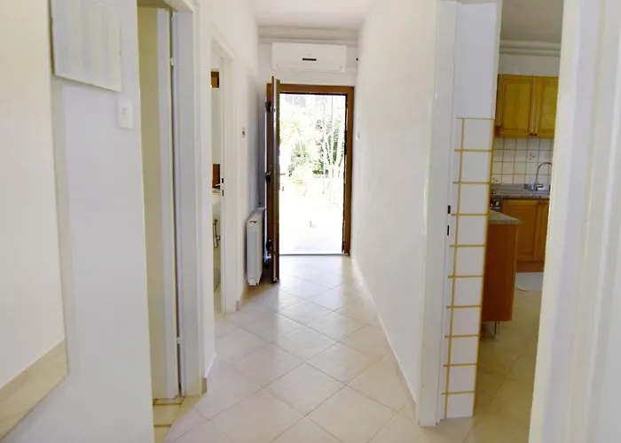 Quiet Garden In Апартаменты *