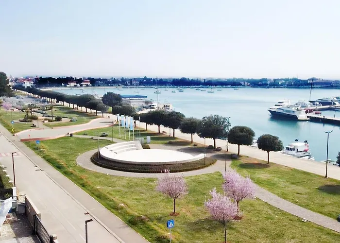 Апартаменты Quiet Garden In *